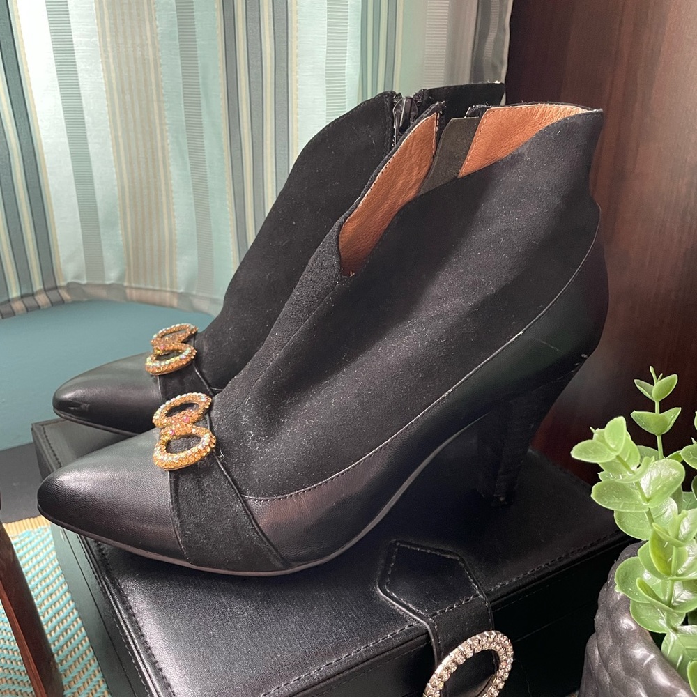 Pointed ankle booties